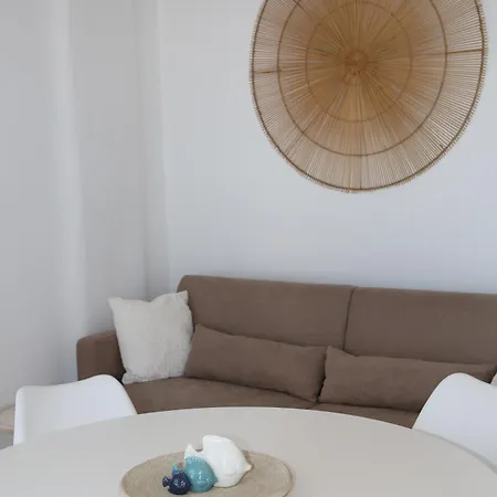 Cycladic With Hot Tub Ferienhaus